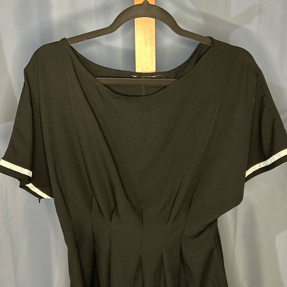2/$5 Flowy Top